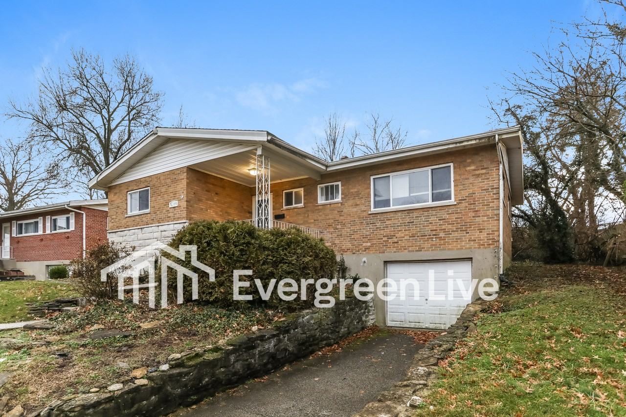 5189 Ballantrae Ct - Photo 2 of 15