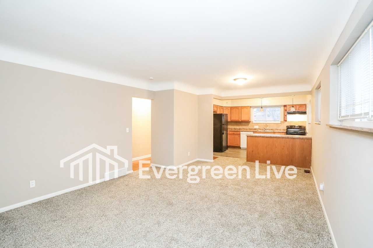 5189 Ballantrae Ct - Photo 4 of 15