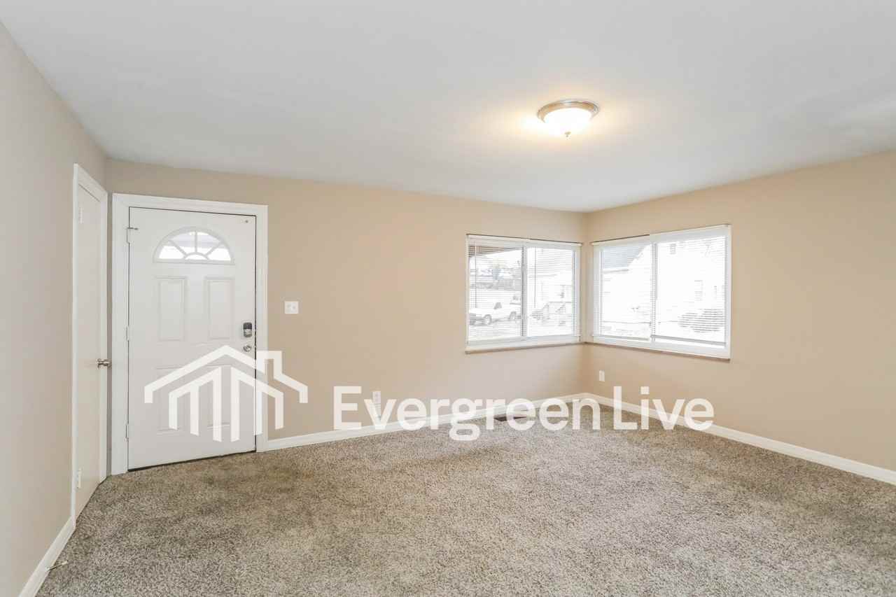 3265 Tulsa Ct - Photo 3 of 15