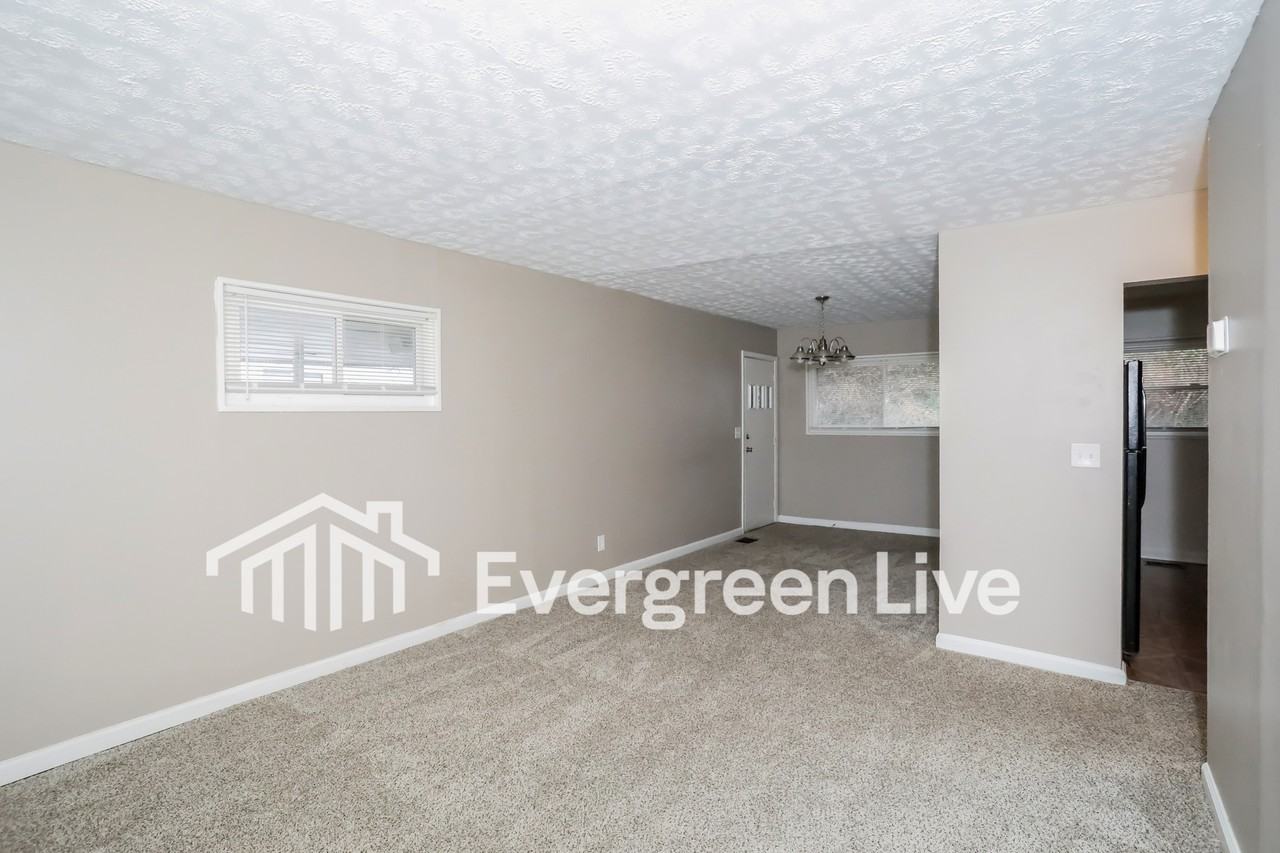 8771 Desoto Dr - Photo 4 of 15