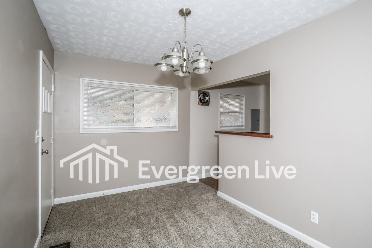 8771 Desoto Dr - Photo 5 of 15