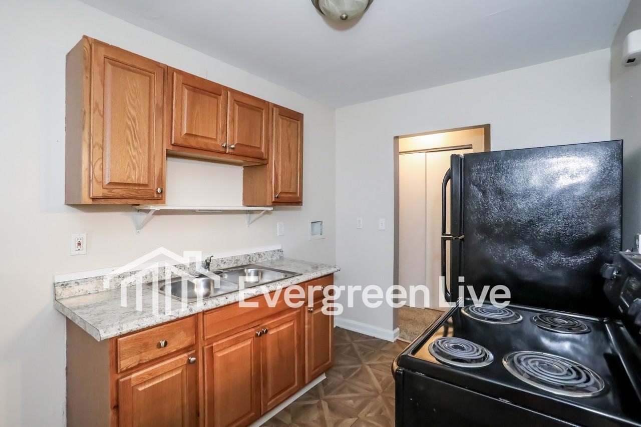 8771 Desoto Dr - Photo 7 of 15