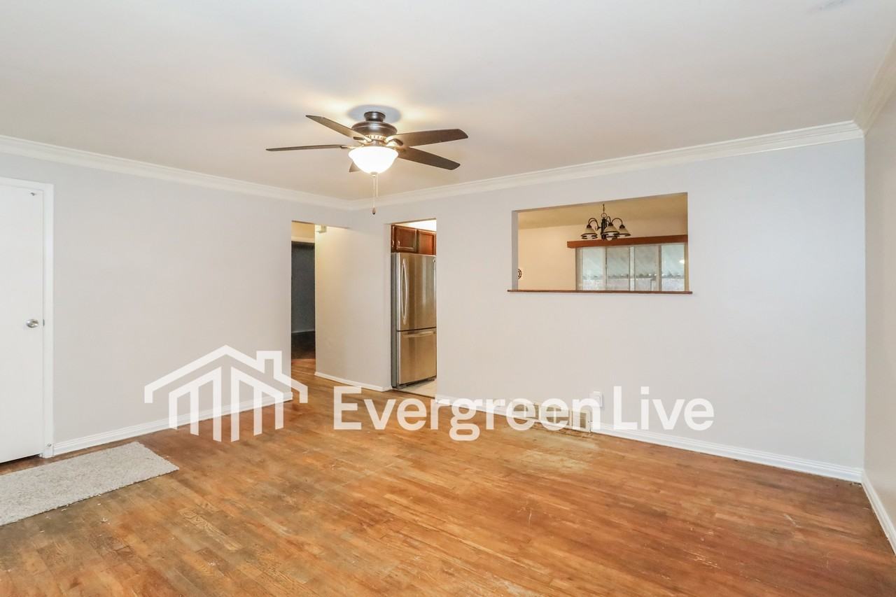 2787 Pickmeier Ln - Photo 4 of 15