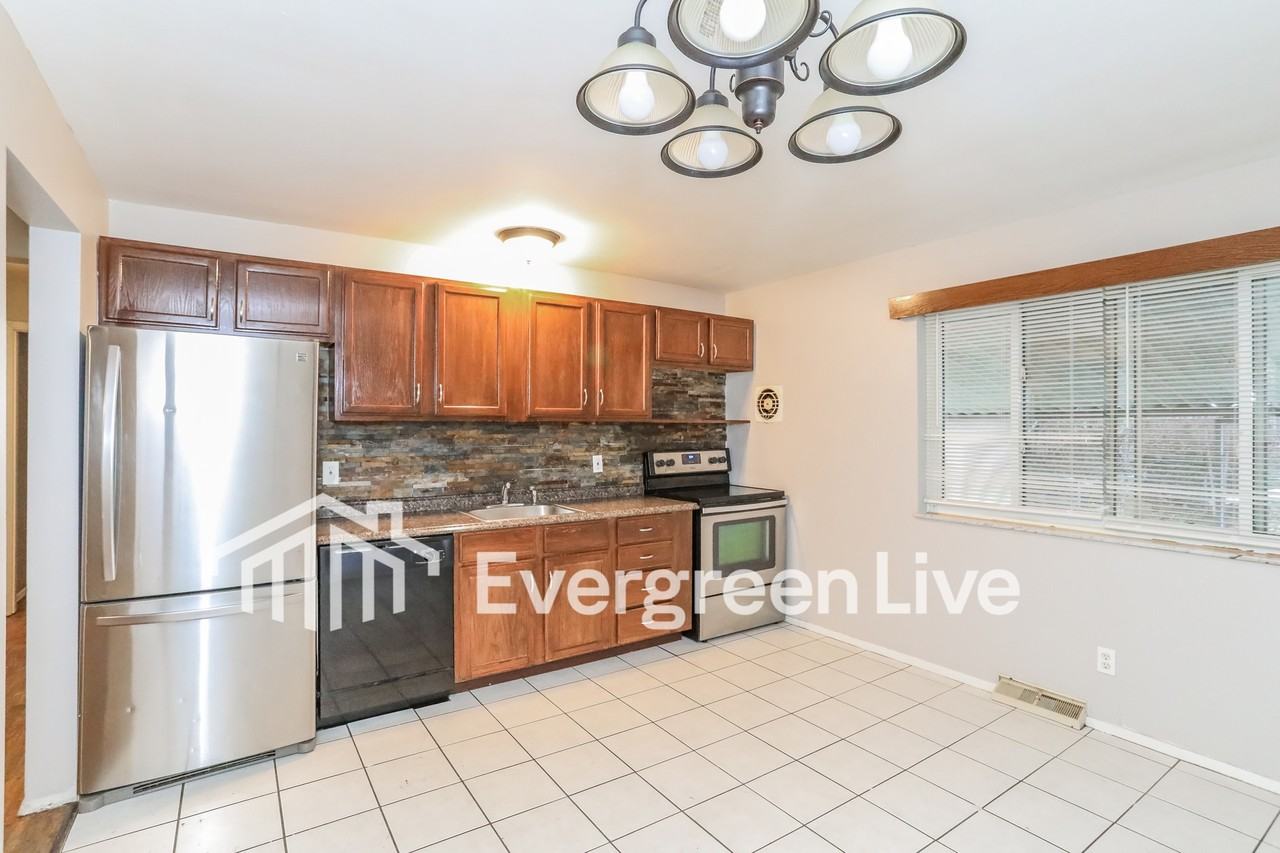 2787 Pickmeier Ln - Photo 6 of 15