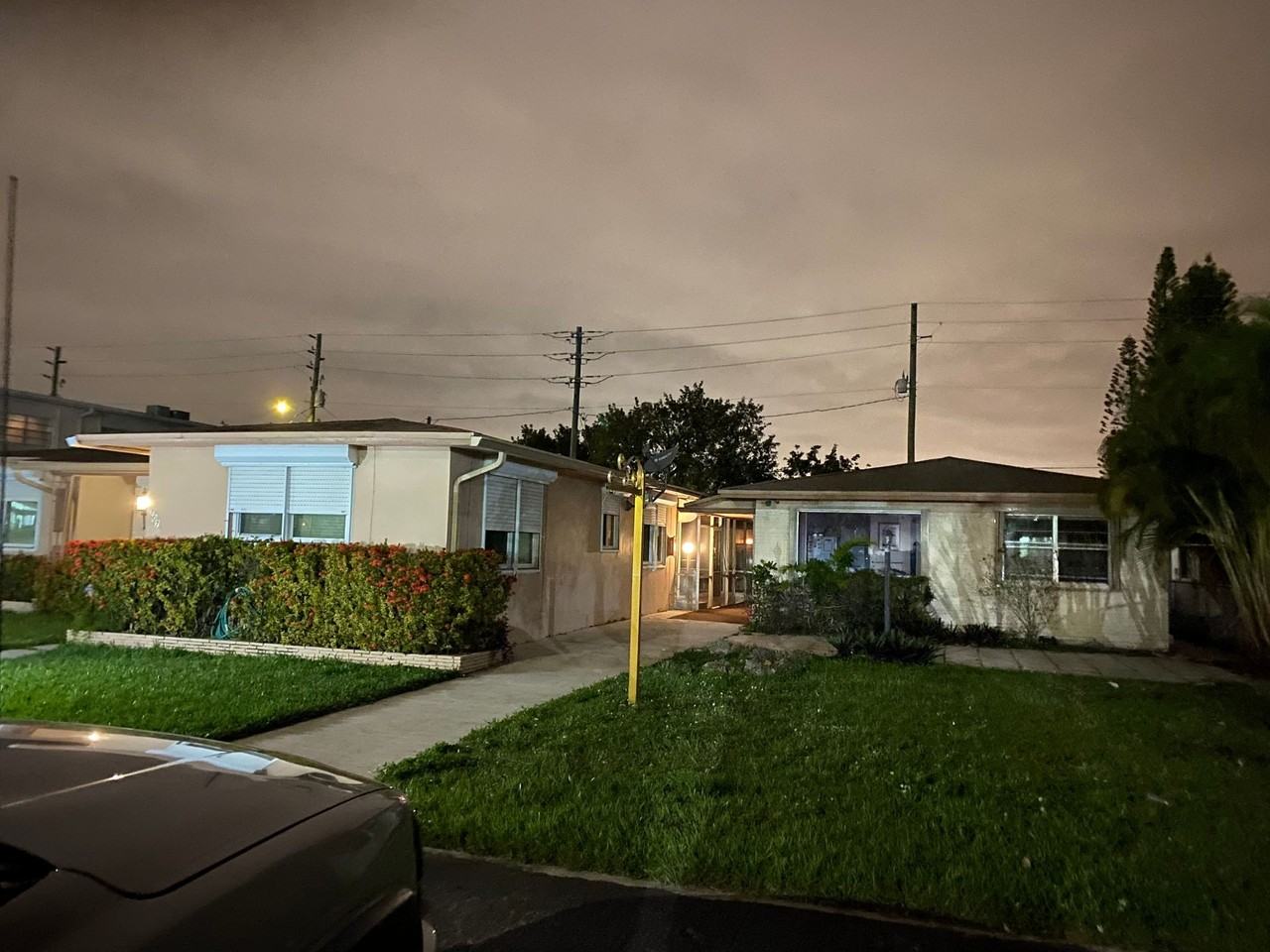 707 NE 10 St Hallandale Beach, FL 33009 - Photo 3 of 9