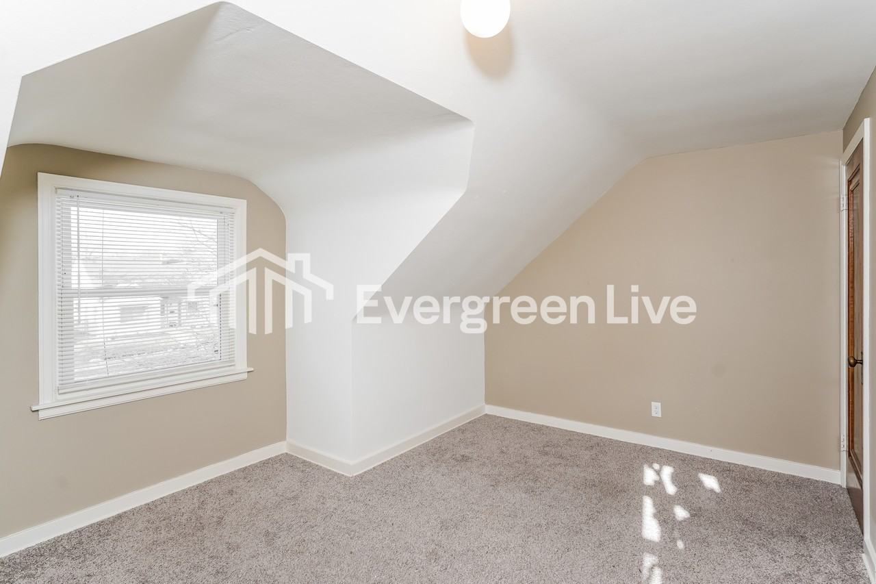 4854 N 73rd St - Photo 4 of 15