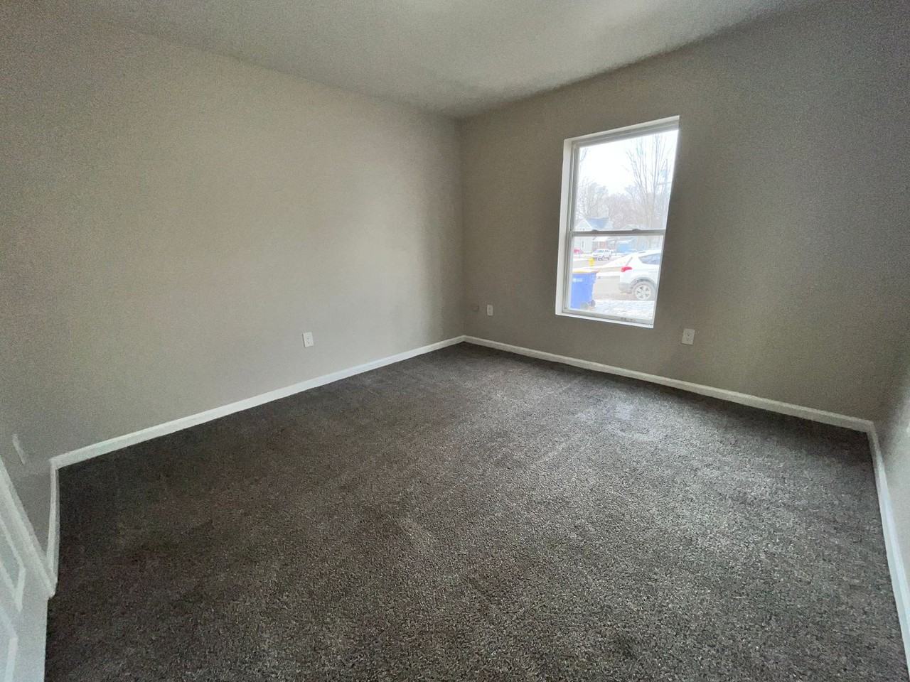 1404 North Ave Ne - Photo 7 of 14