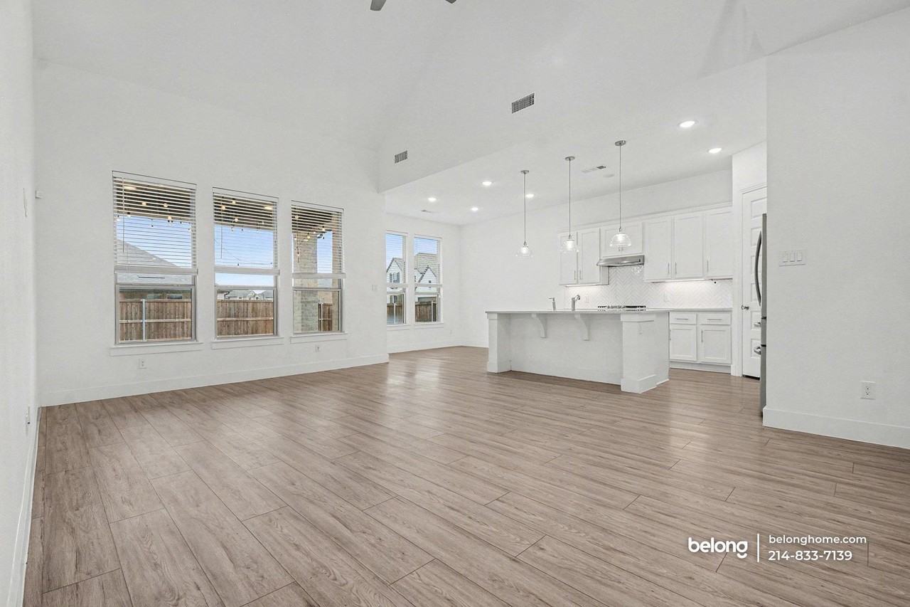 3801 Blue Yucca Ln - Photo 6 of 31