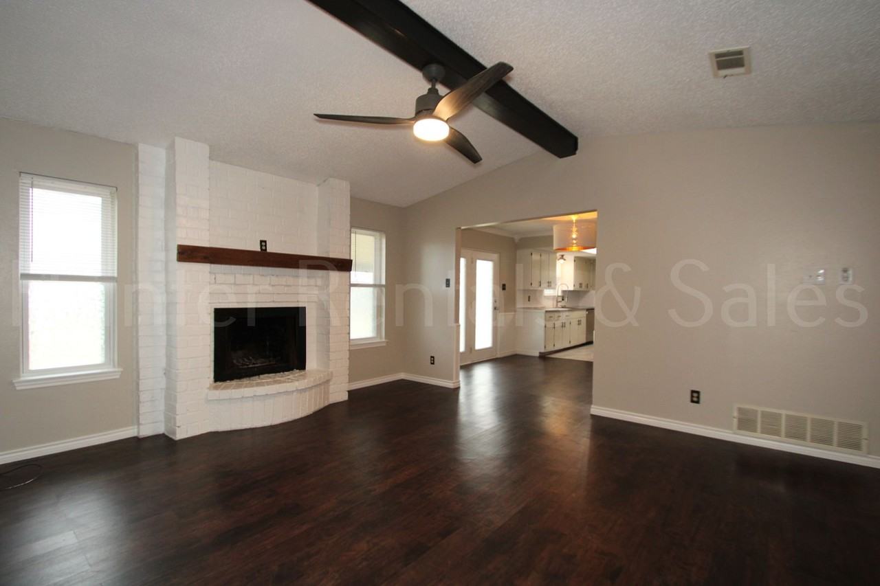 4501 Mountain View Dr - Photo 5 of 29