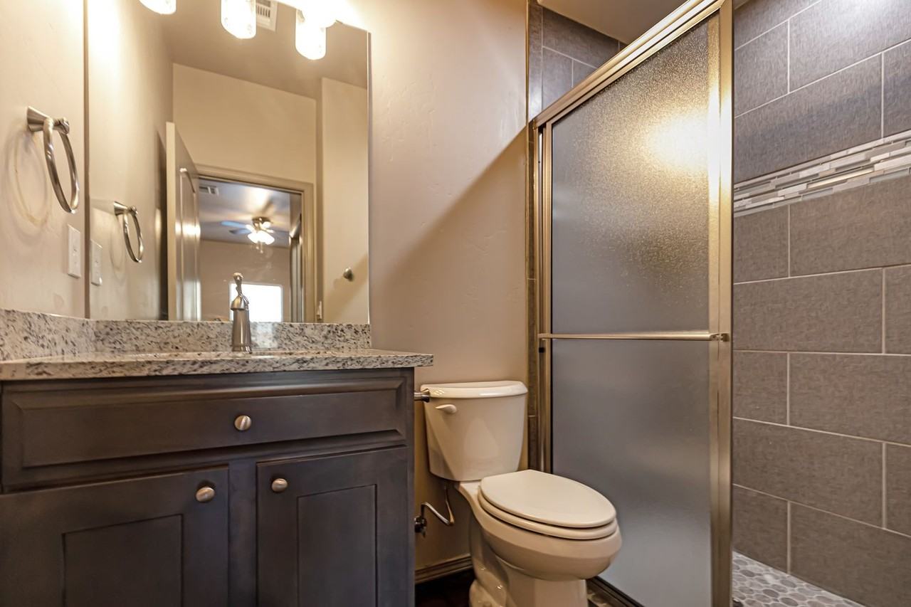 901 Adams Ave #D - Photo 7 of 25