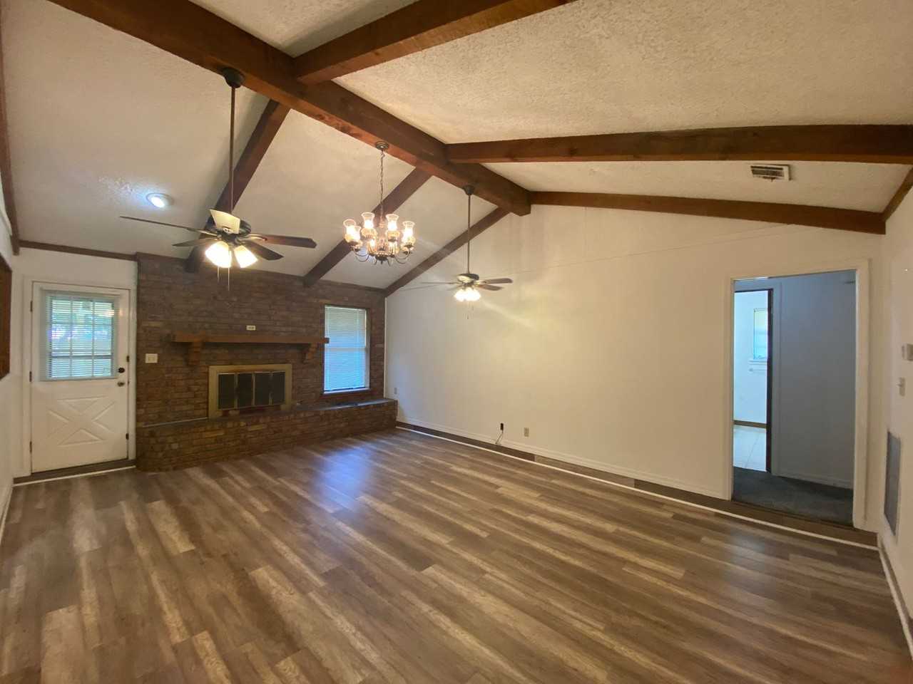 2528 Brown Cir - Photo 5 of 48