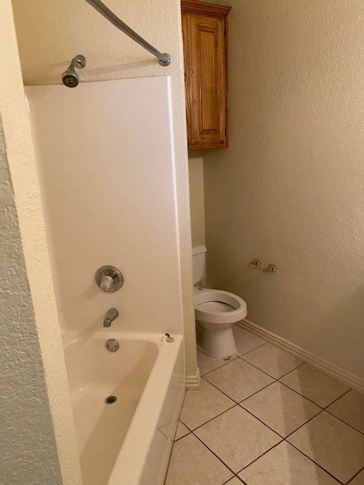 3821 Waterford Way - Photo 5 of 17