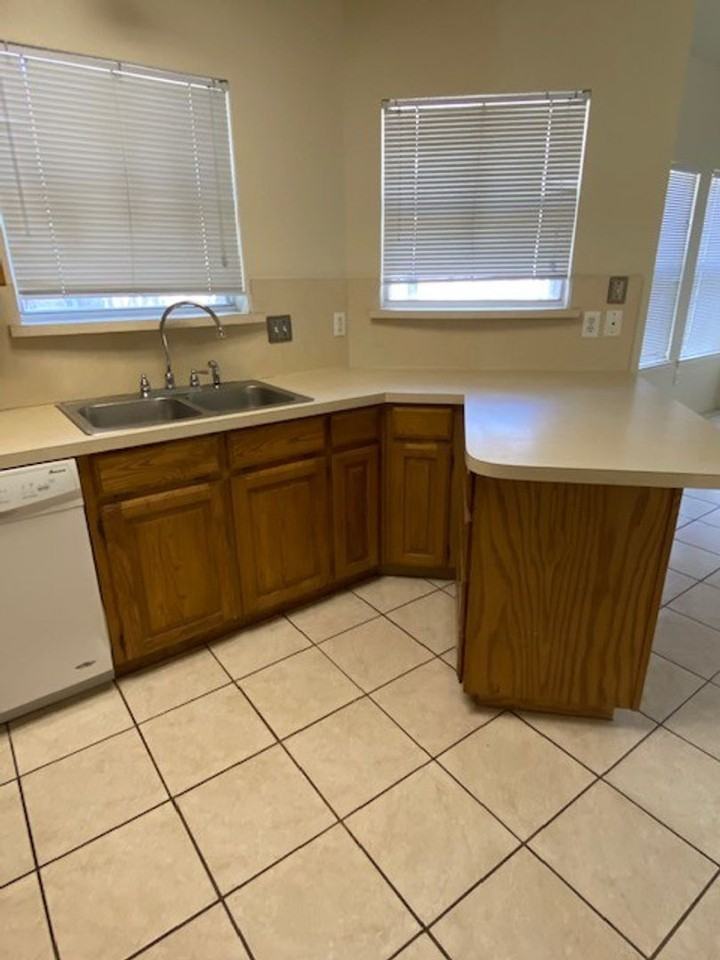 3821 Waterford Way - Photo 7 of 17