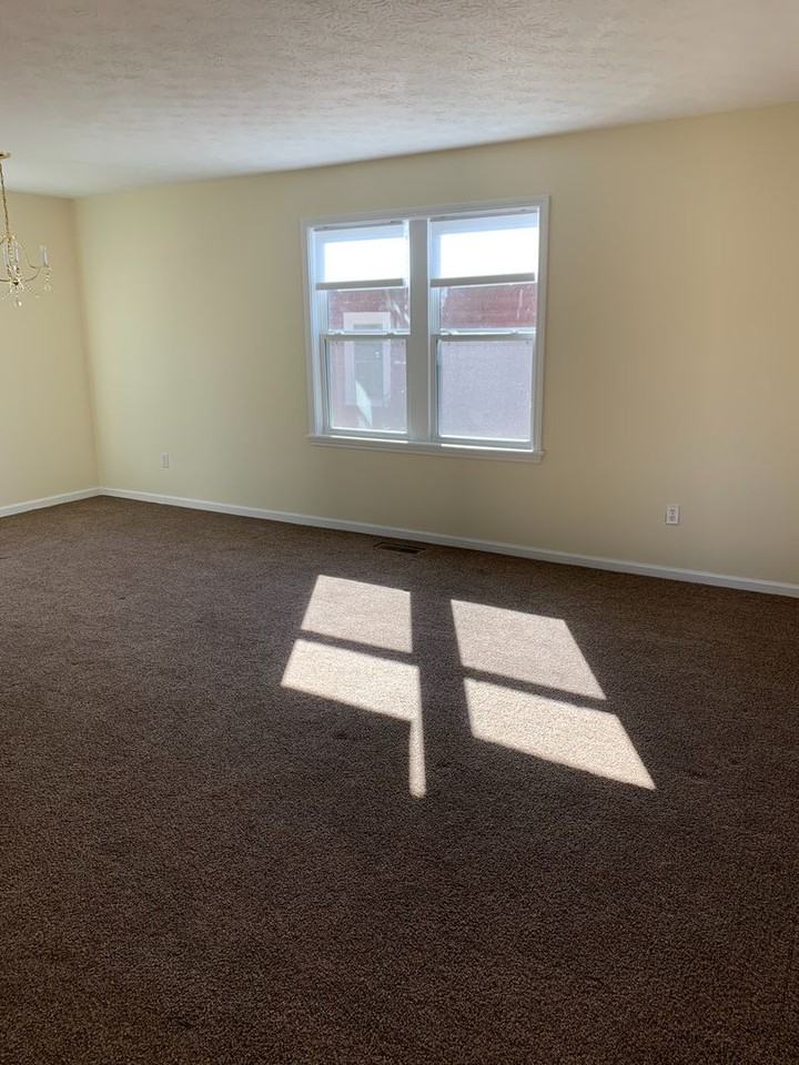 78 Bayless St - Photo 3 of 16