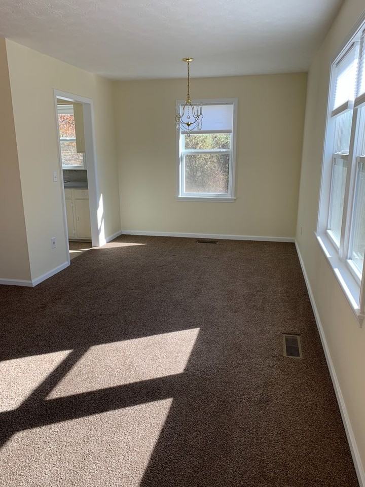 78 Bayless St - Photo 4 of 16