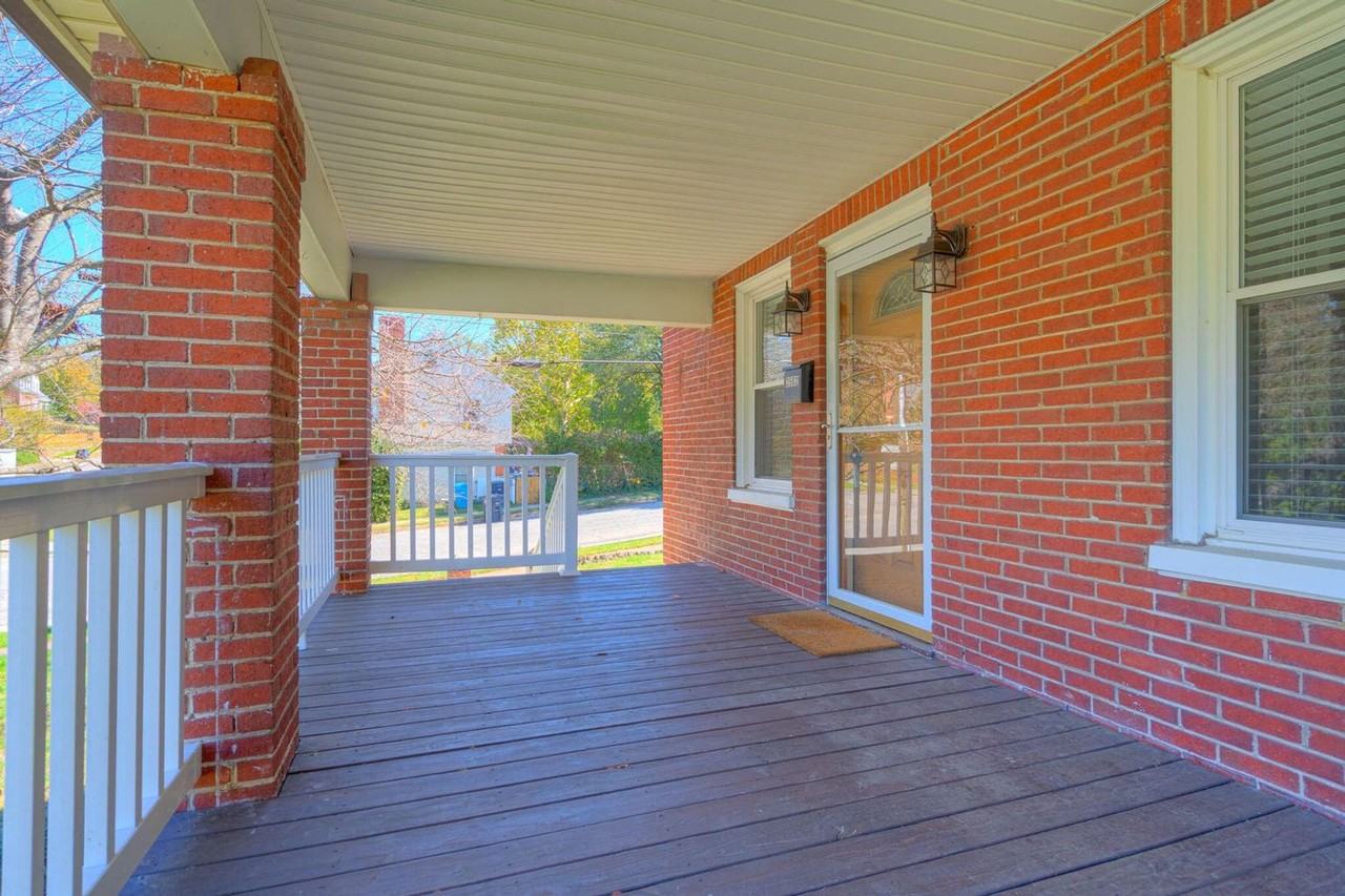 2502 Alberta Ave Sw - Photo 5 of 41