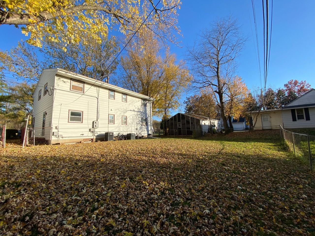 2237 Wentworth Avenue - Photo 2 of 3