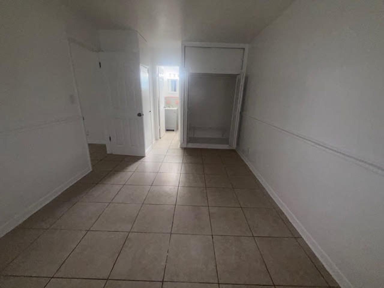 6008 NW 10 St Margate, FL 33063 - Photo 5 of 10