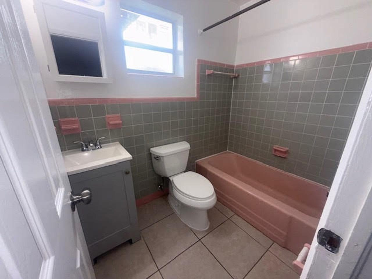 6008 NW 10 St Margate, FL 33063 - Photo 6 of 10