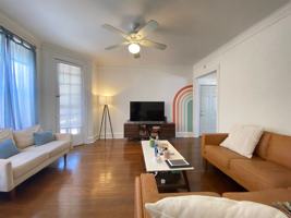 featured image of 714 W Waveland Ave