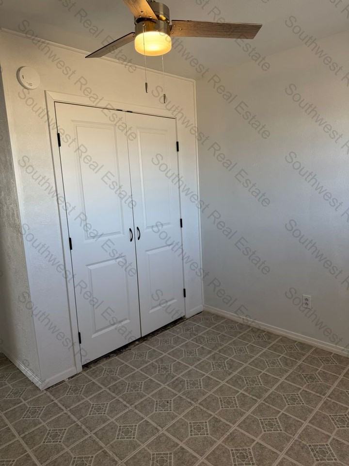 609 Turner St - Photo 6 of 11