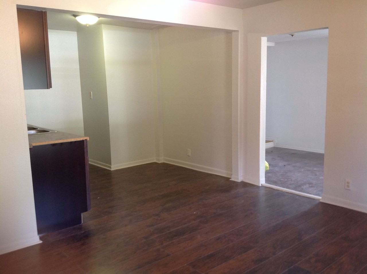 206 Hub Ave - Photo 7 of 17