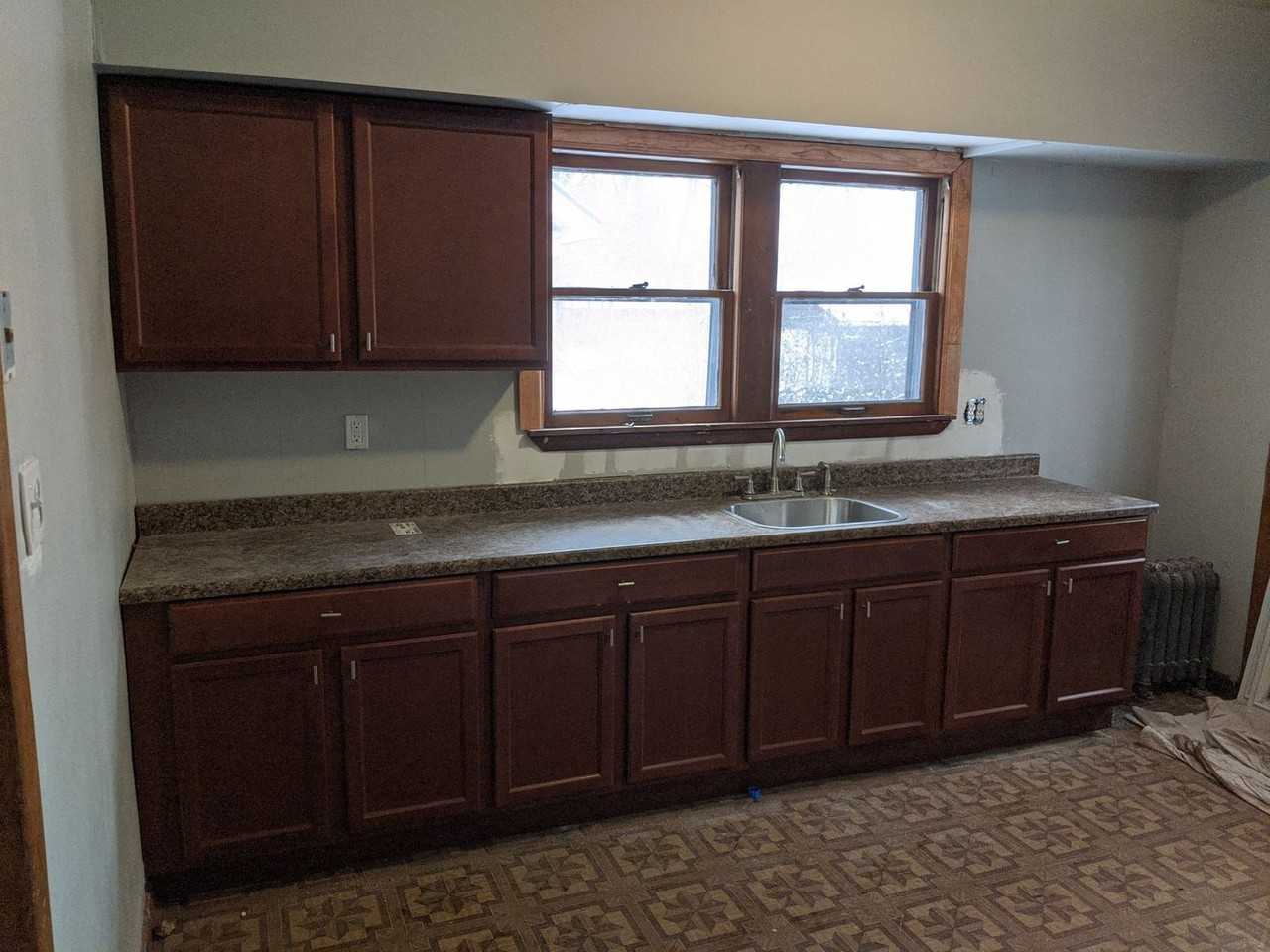 17289 Bentler St - Photo 4 of 49