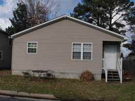 704 Laurel Ave - Photo 1 of 1