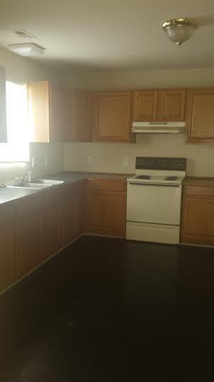 704 Laurel Ave - Photo 7 of 8