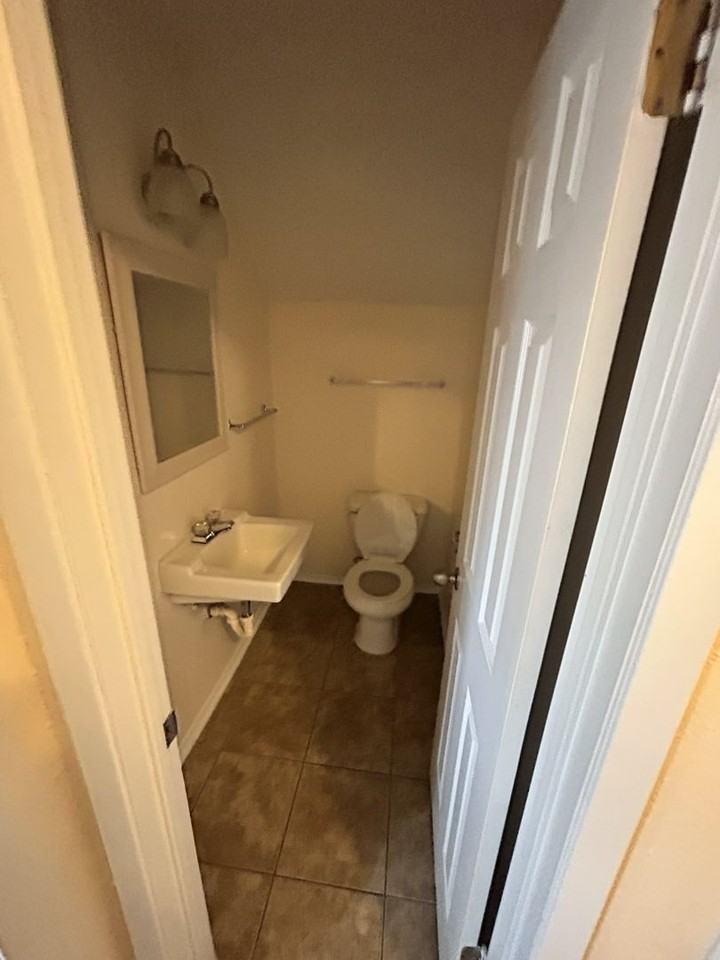 2503 Royal Vista Dr - Photo 4 of 9