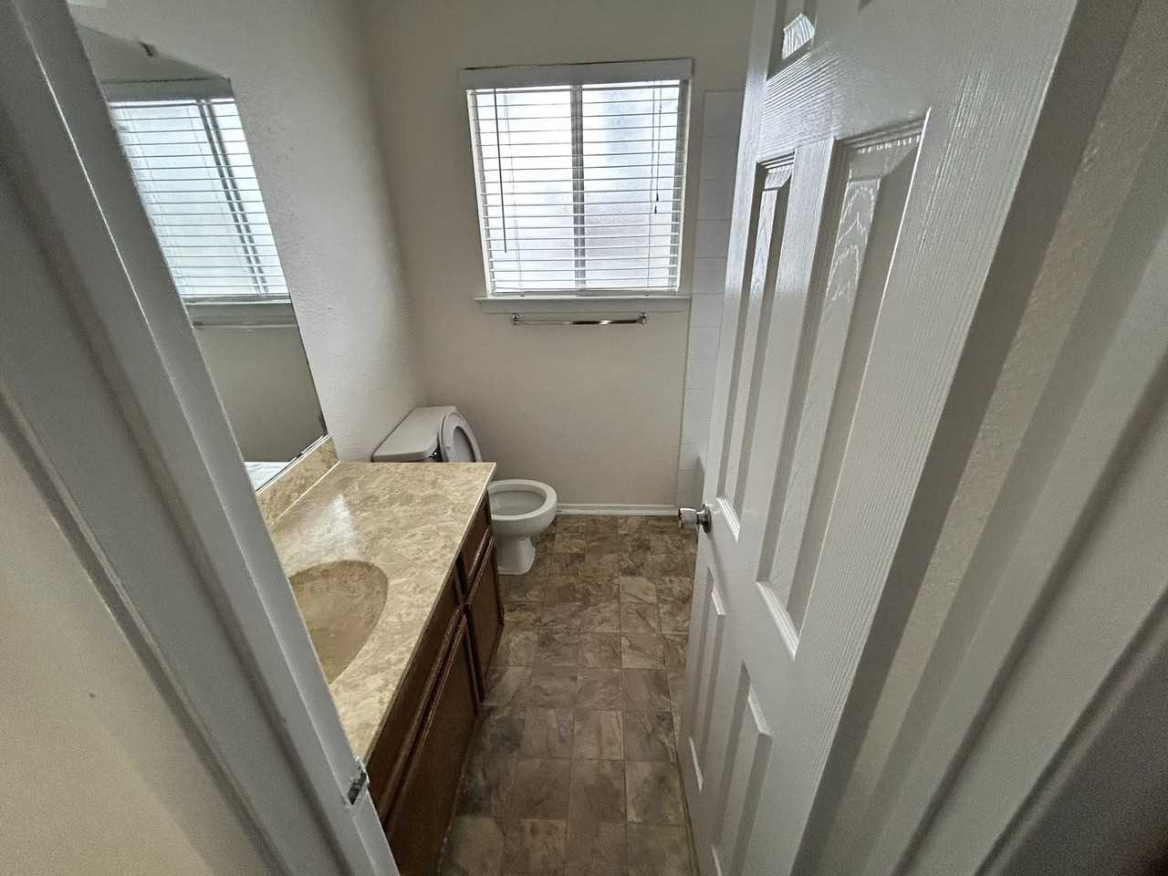 2503 Royal Vista Dr - Photo 6 of 9