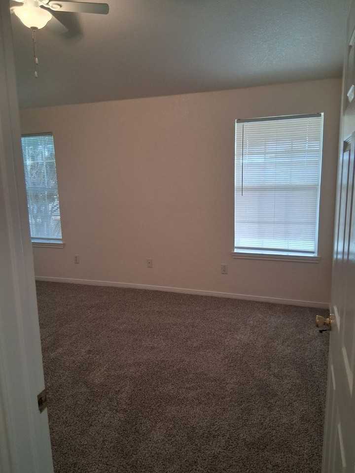 4204 Pennington Ave - Photo 6 of 28