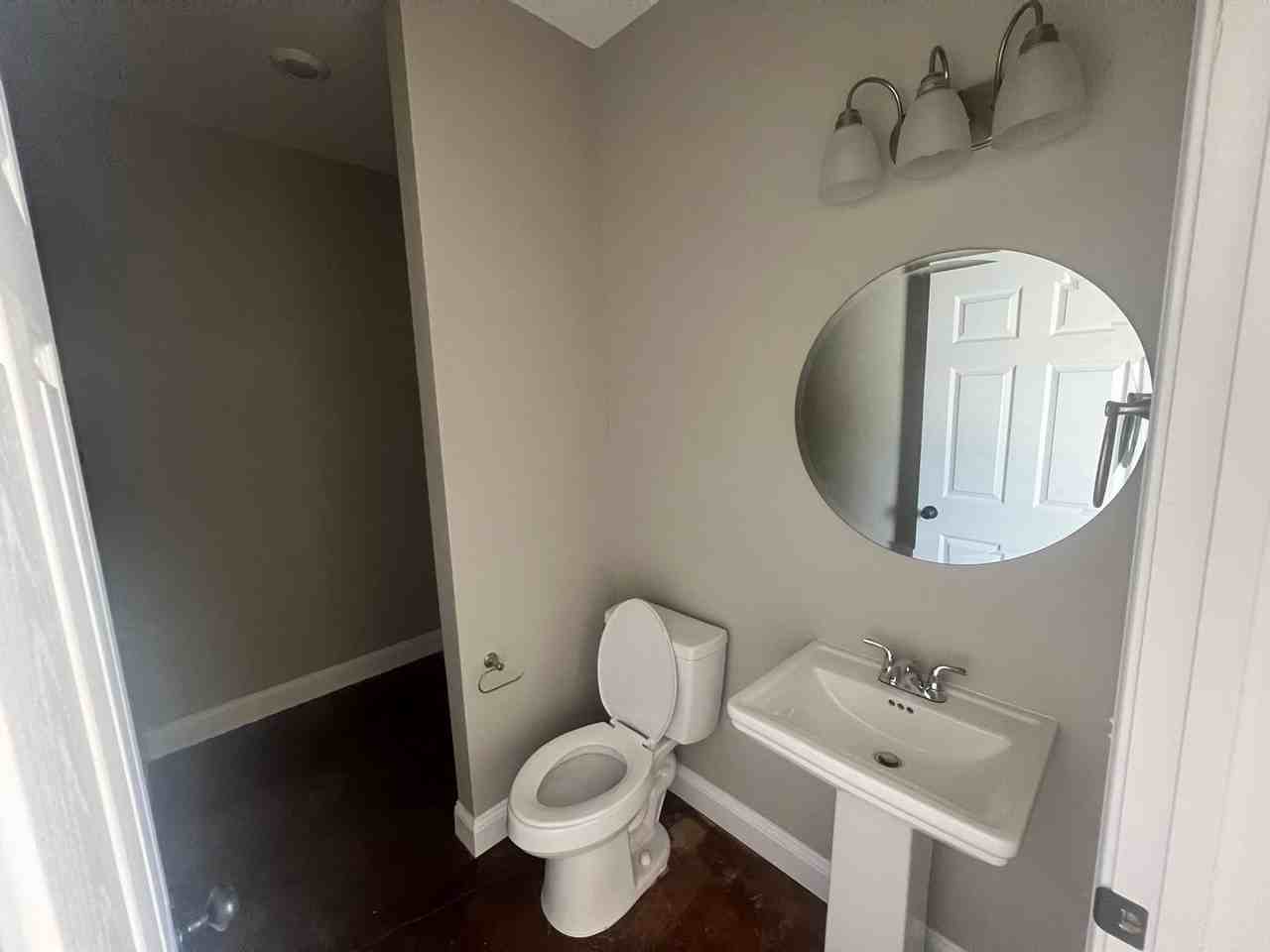 309 Broad St - Photo 6 of 11