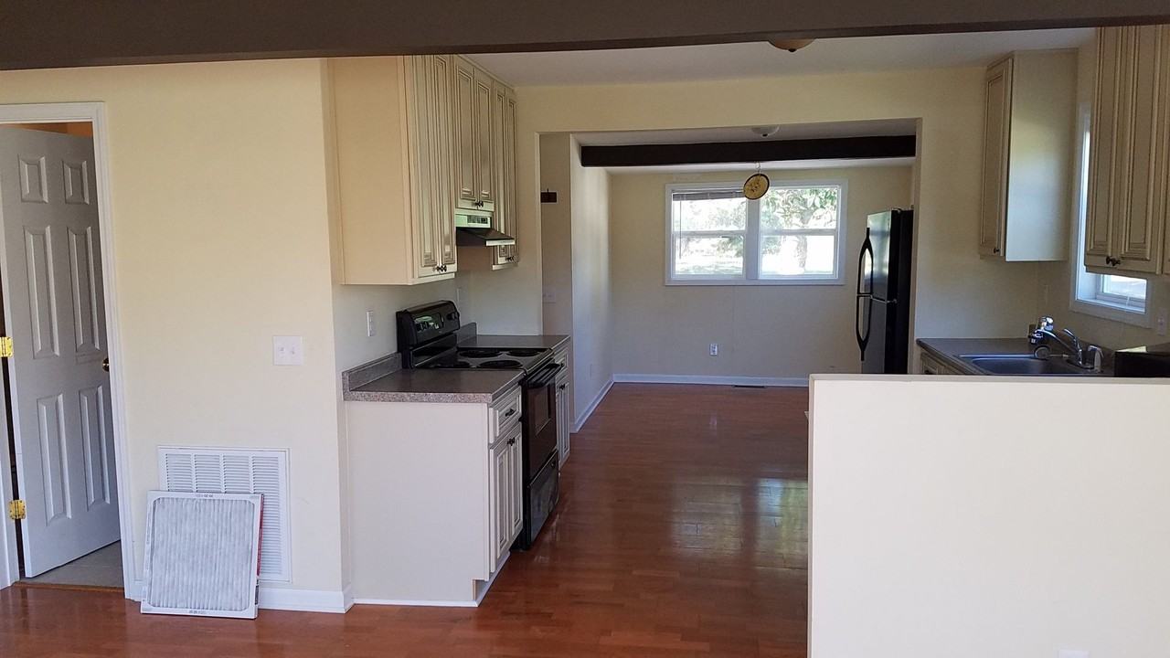 316 Williams Store Rd - Photo 3 of 10