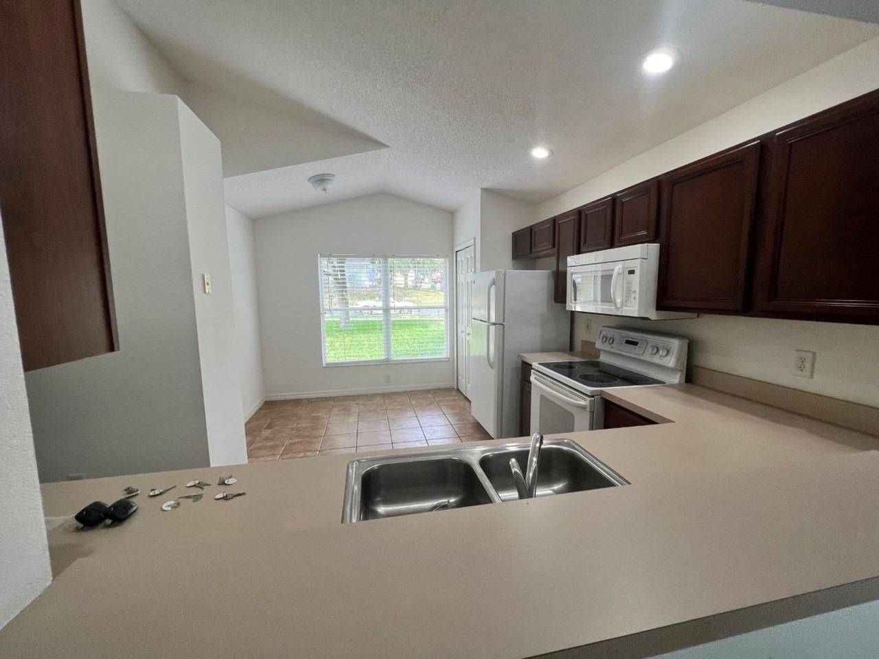 13248 Woodsedge Way - Photo 2 of 8