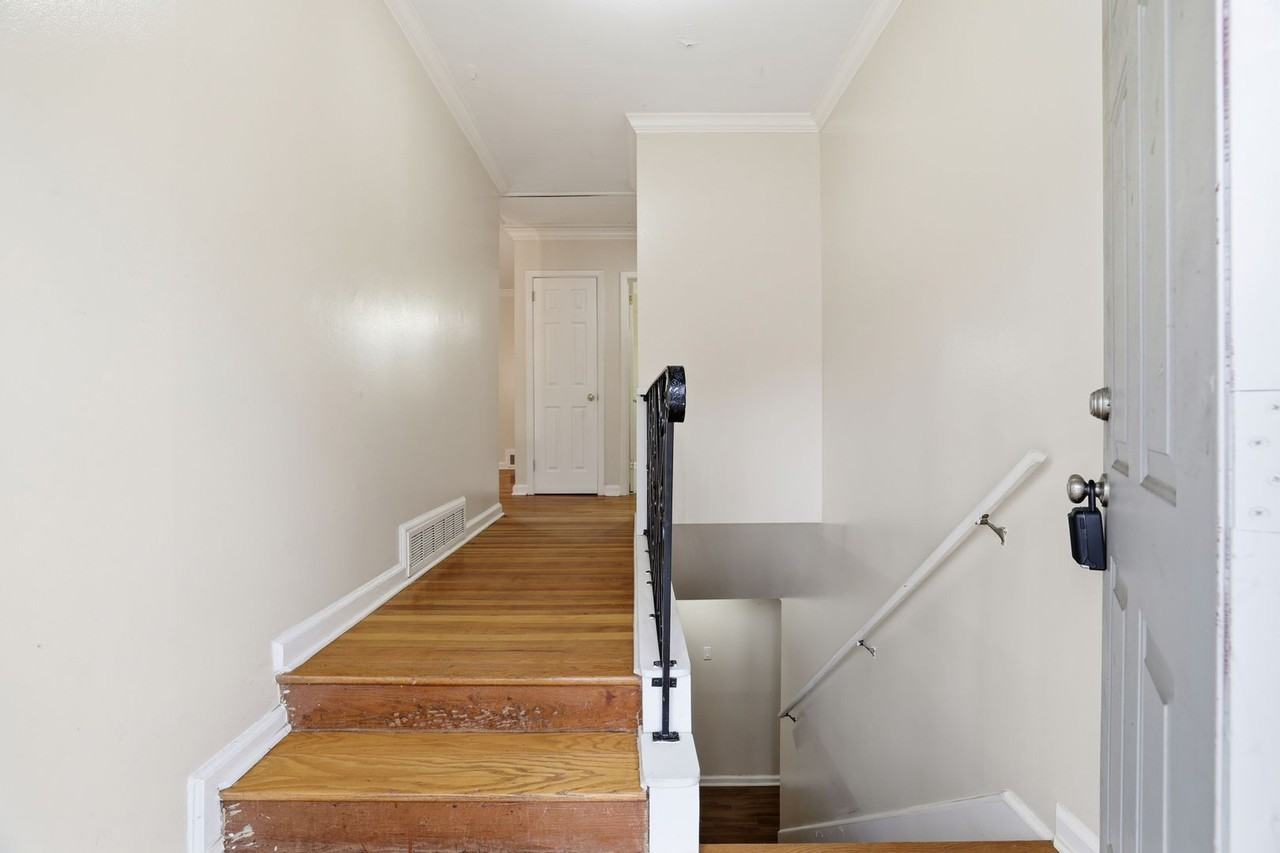 1496 N Druid Hills Rd Ne - Photo 4 of 29