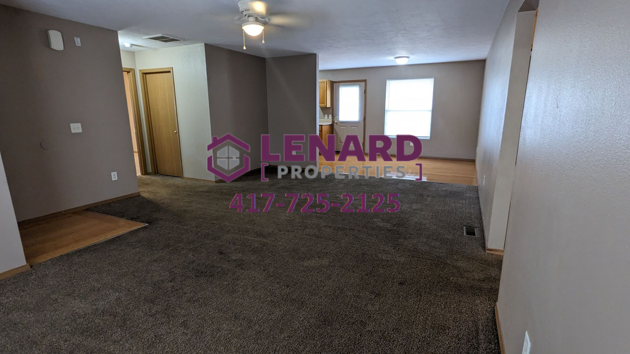 895 W Cambridge Ave - Photo 3 of 16