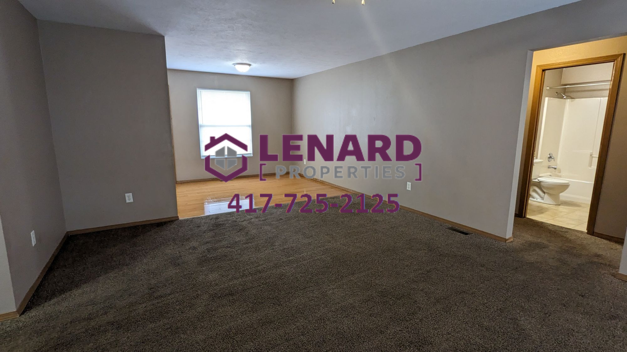 895 W Cambridge Ave - Photo 4 of 16