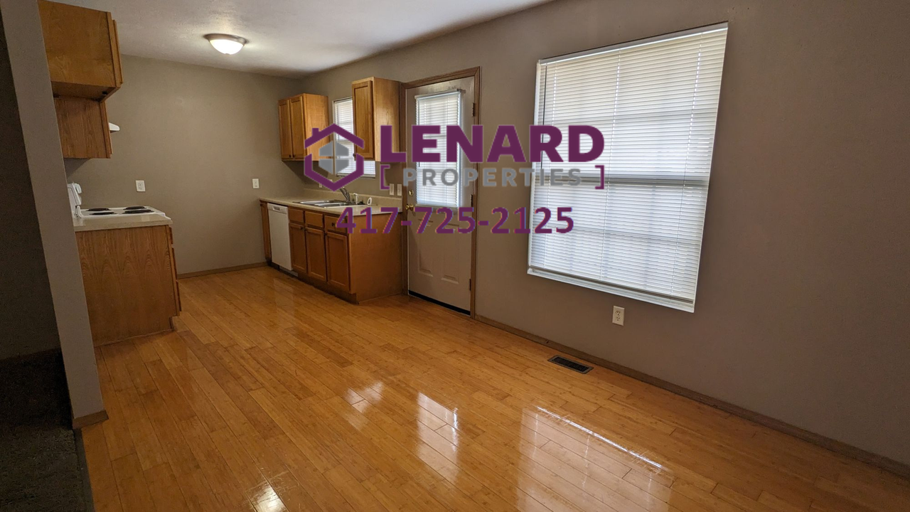 895 W Cambridge Ave - Photo 6 of 16