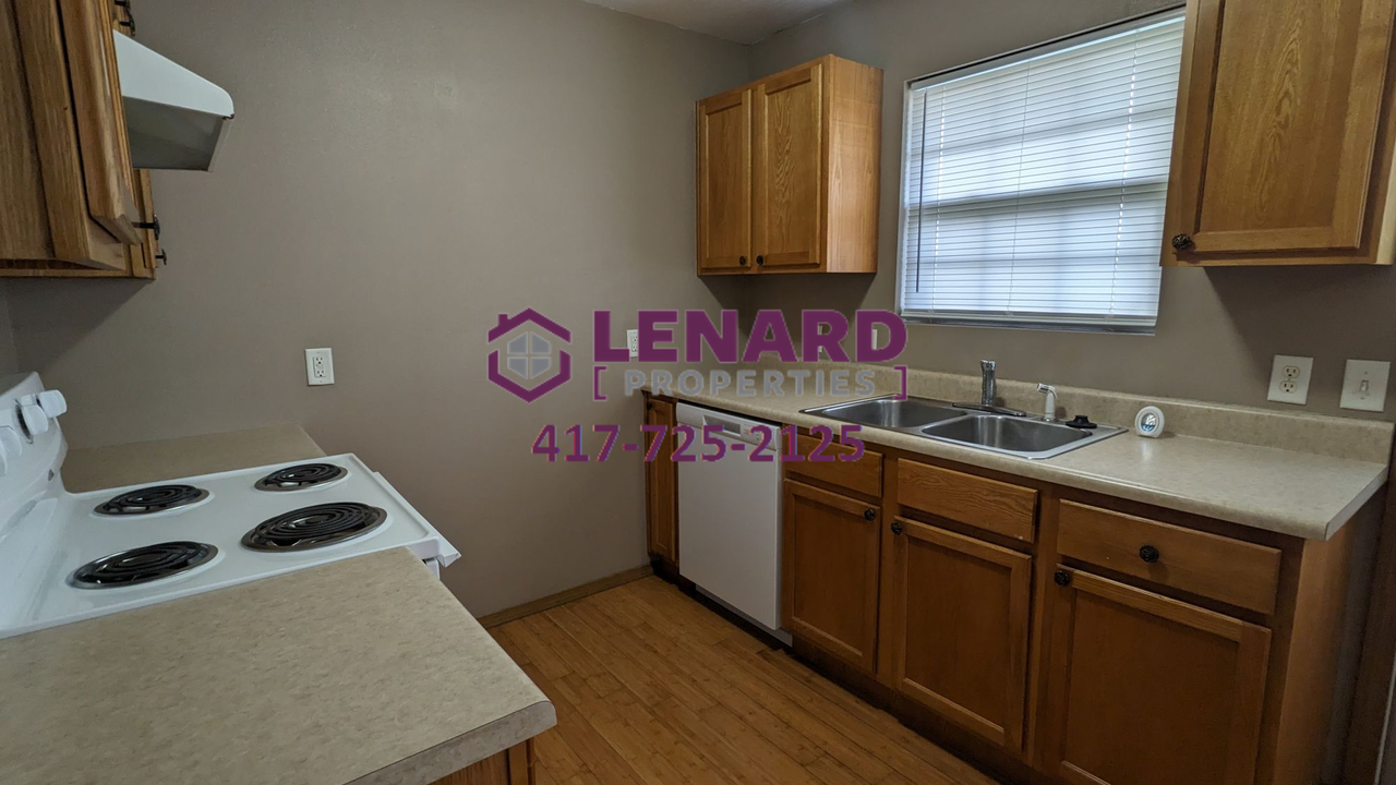 895 W Cambridge Ave - Photo 7 of 16