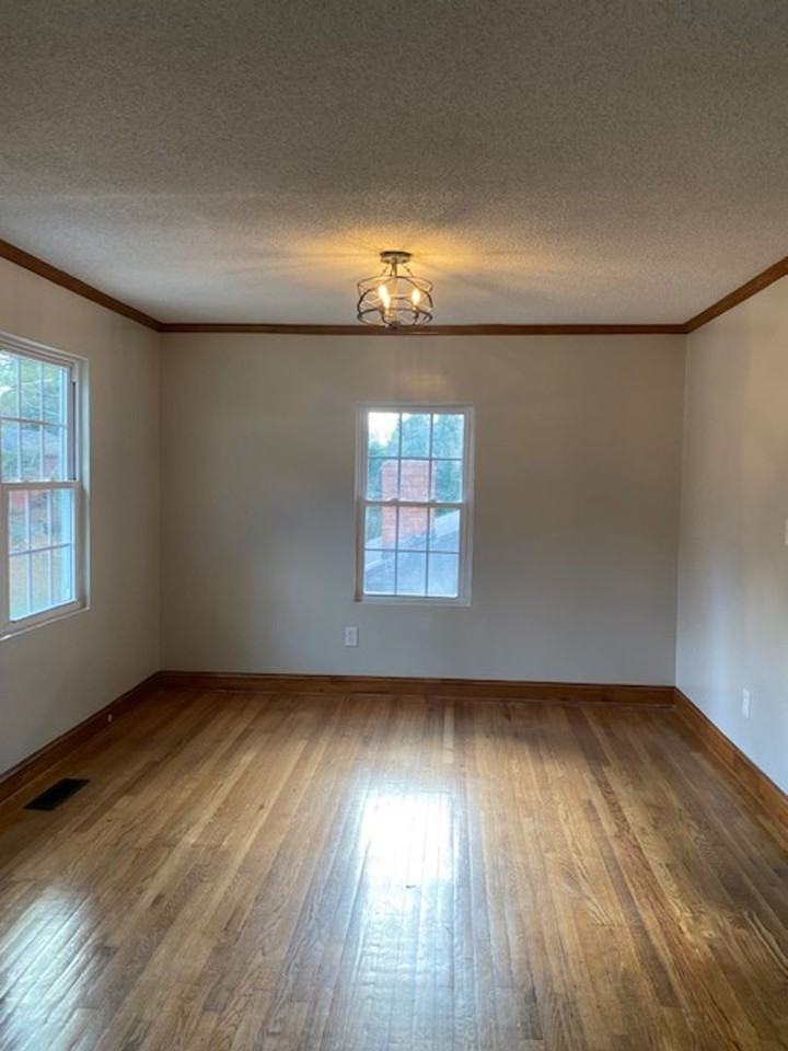 8136 10th Ave S - Photo 4 of 14