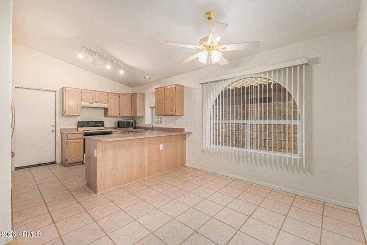 9846 W Tonopah Dr - Photo 4 of 17