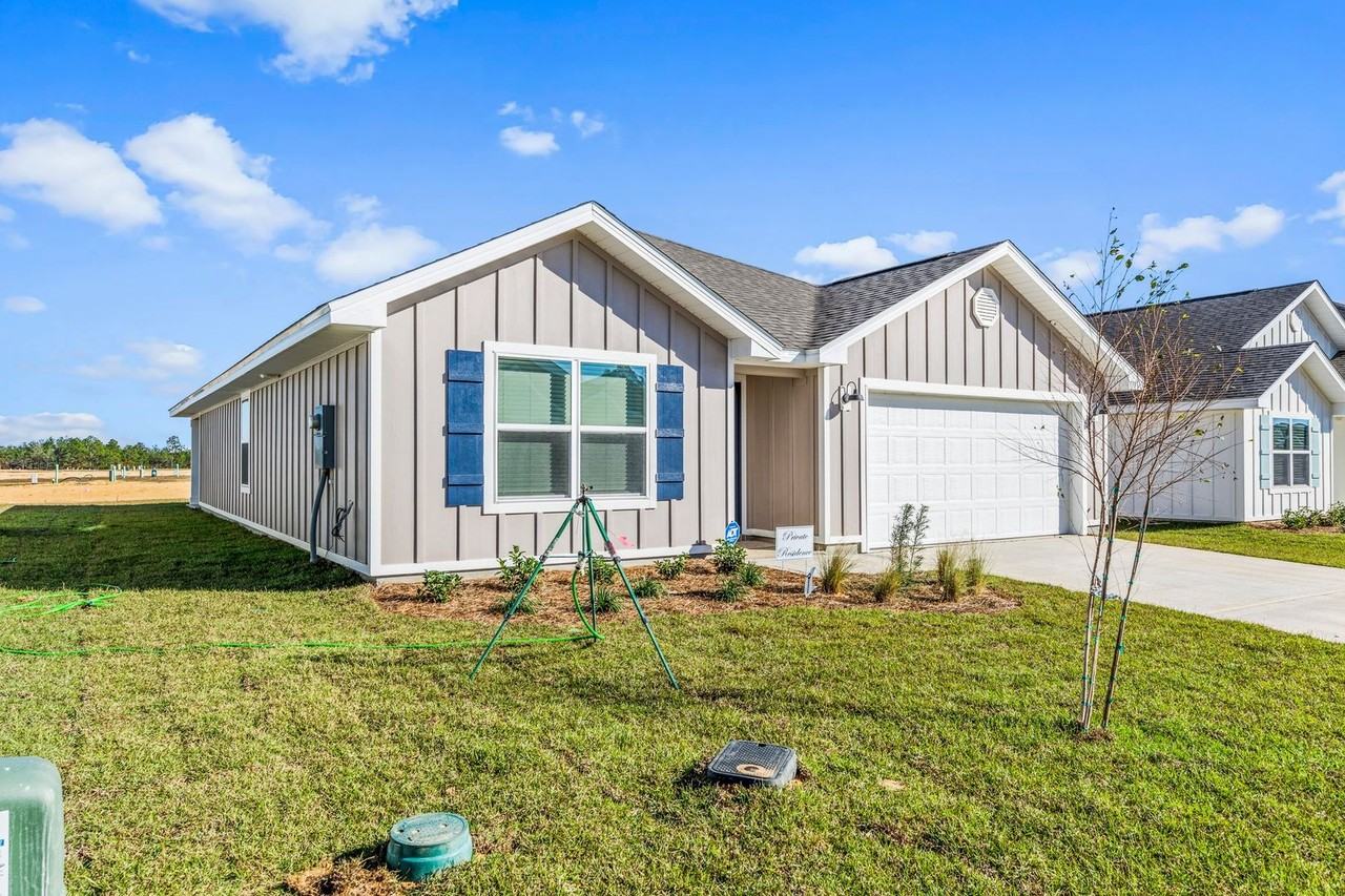 733 Quintana St - Photo 2 of 37