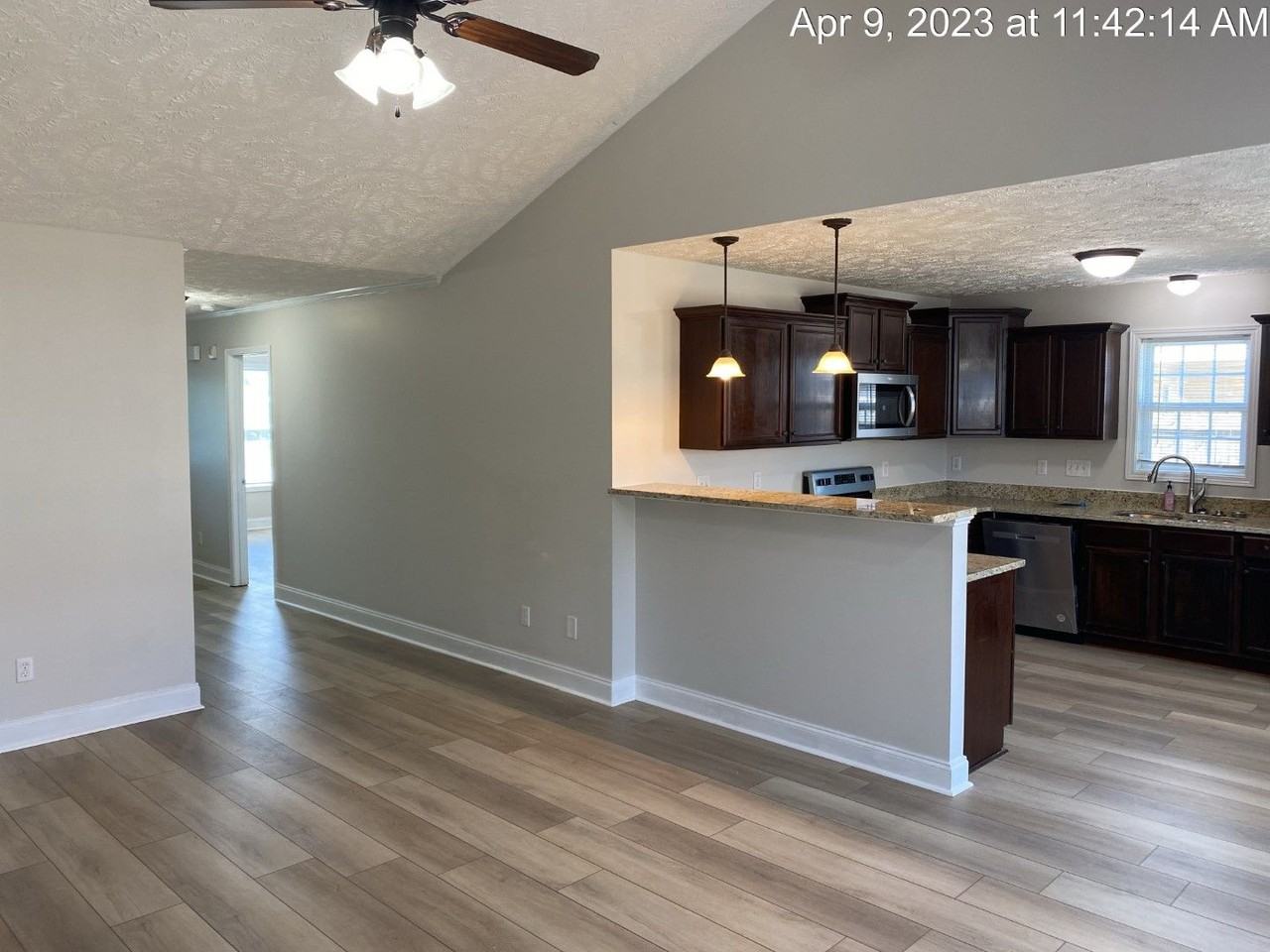 2126 Queen Elizabeth Ln - Photo 7 of 25