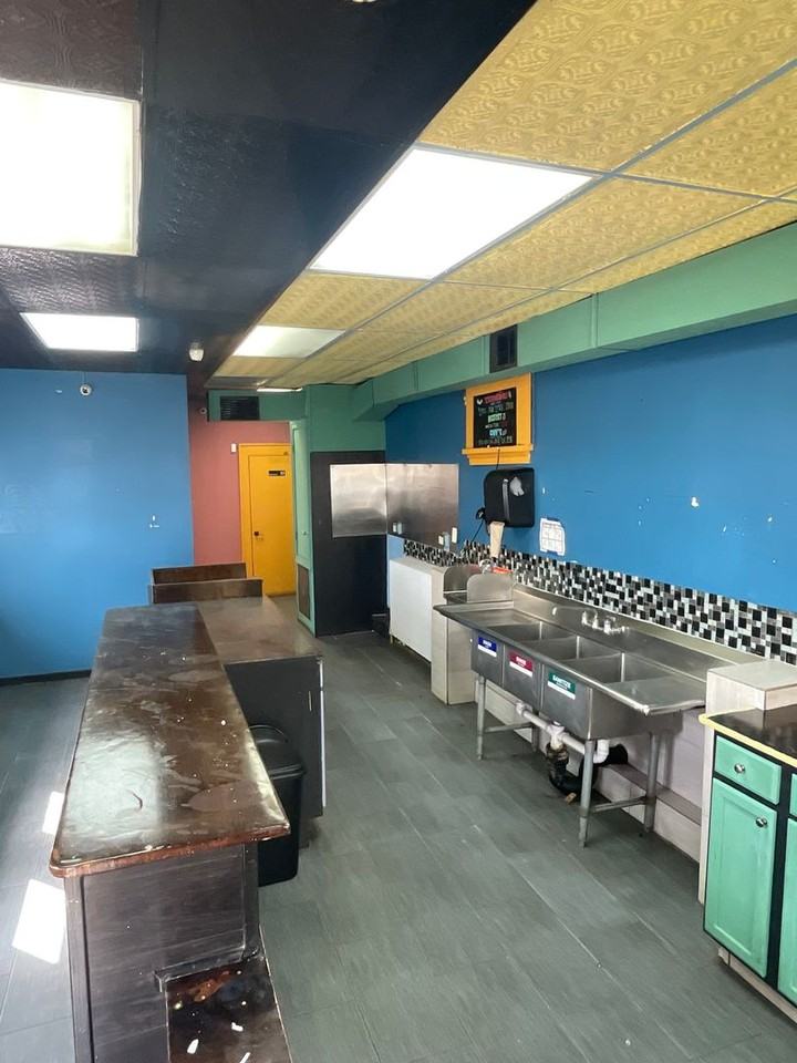 7712 Maple St - Photo 6 of 12