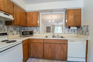 featured image of 16 Lindsay Ln