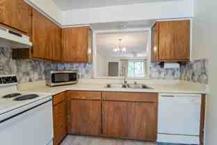 16 Lindsay Ln - Photo 1 of 1