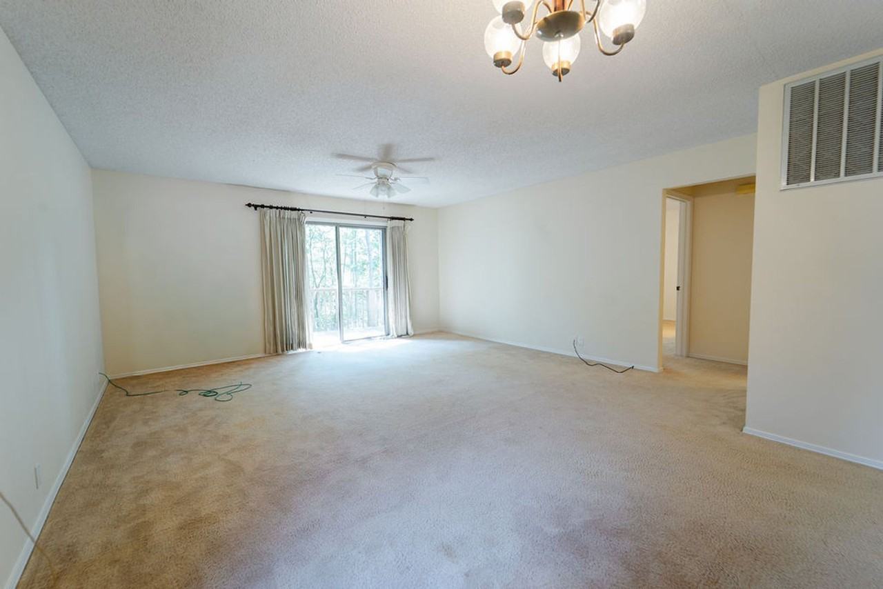 16 Lindsay Ln - Photo 7 of 21