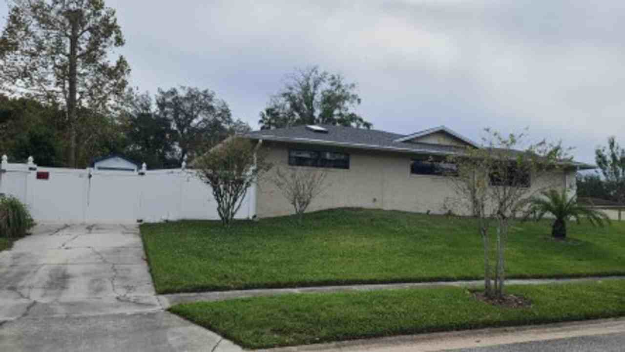 399 Barberry Ln - Photo 2 of 26