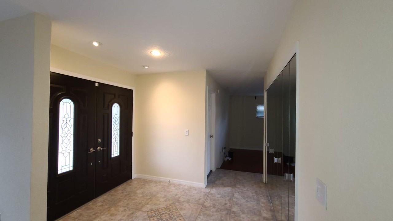 399 Barberry Ln - Photo 4 of 26